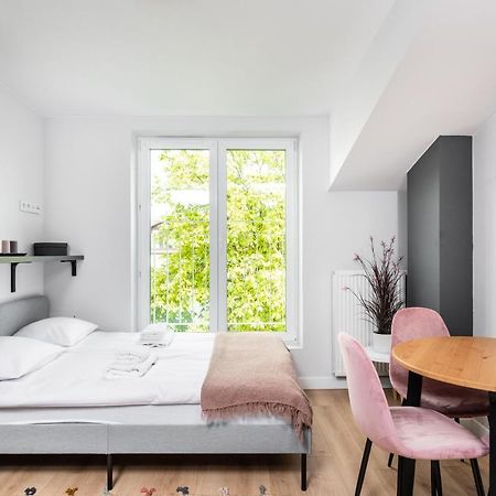 Smart Apartments - Old Town & Main Train Station - By Upstairs Krakow Bagian luar foto
