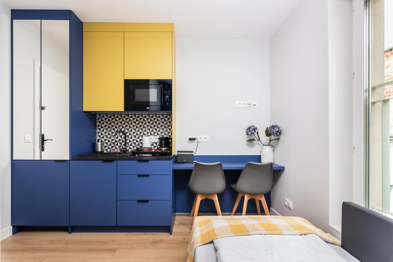 Smart Apartments - Old Town & Main Train Station - By Upstairs Krakow Bagian luar foto