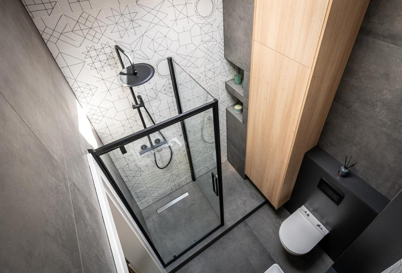 Smart Apartments - Old Town & Main Train Station - By Upstairs Krakow Bagian luar foto