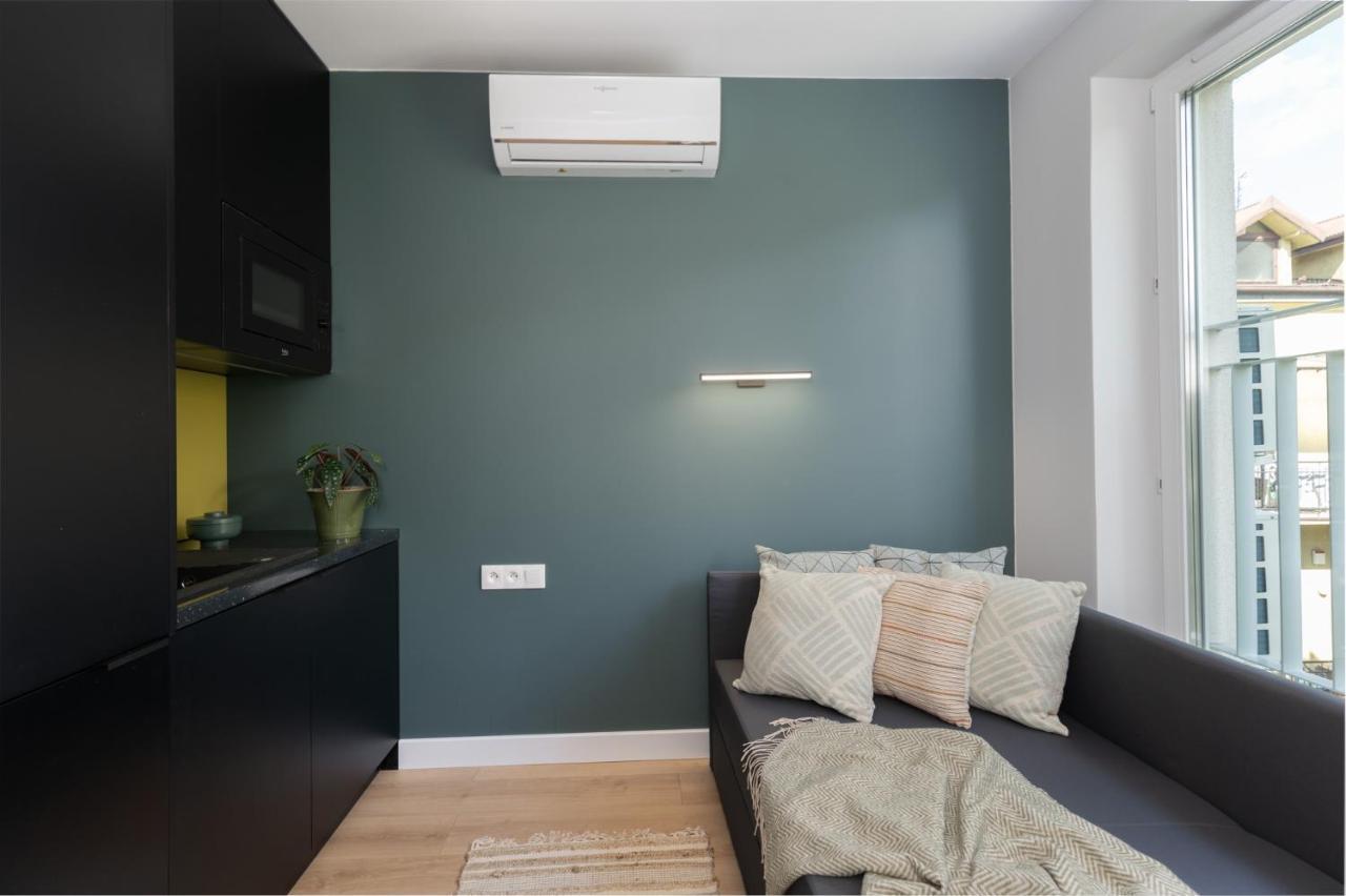 Smart Apartments - Old Town & Main Train Station - By Upstairs Krakow Bagian luar foto