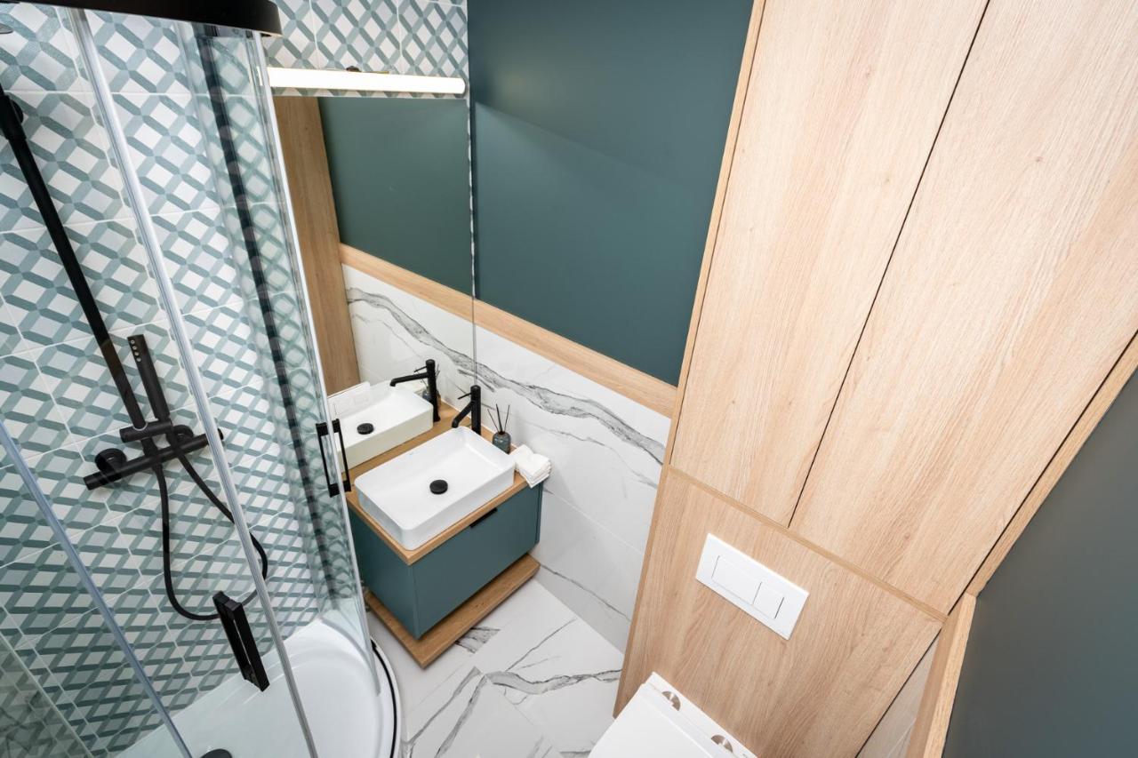 Smart Apartments - Old Town & Main Train Station - By Upstairs Krakow Bagian luar foto