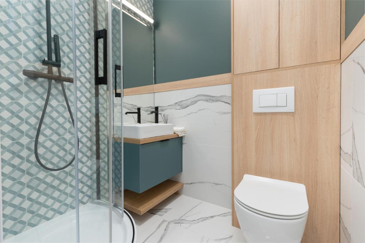 Smart Apartments - Old Town & Main Train Station - By Upstairs Krakow Bagian luar foto
